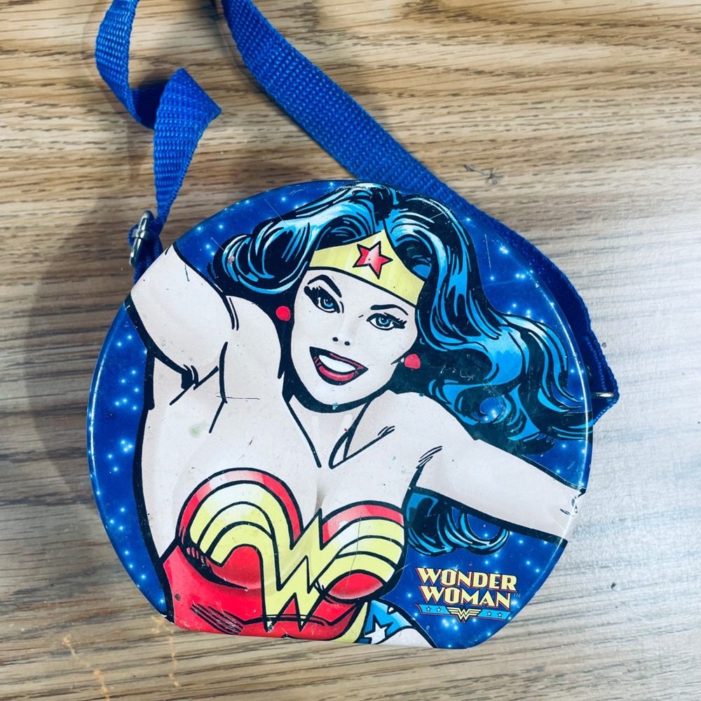 Wonder Woman Round Tin Purse Small Crossbody Bag DC Comics‎ Kids
